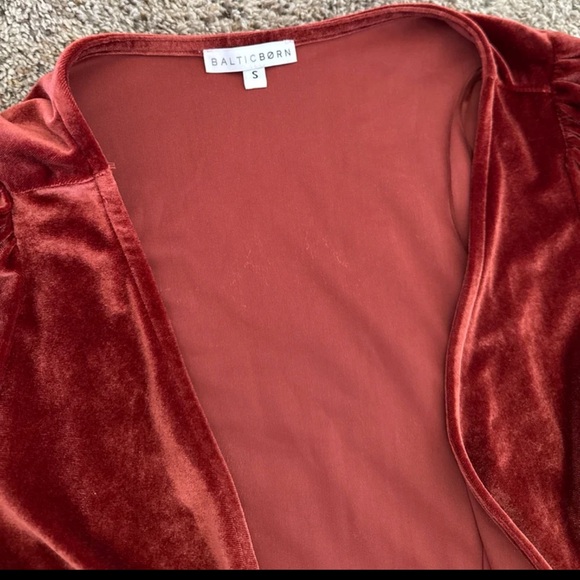 Baltic Born Katelyn Velvet Maxi Wrap Dress in Terracotta size Small - Picture 10 of 12